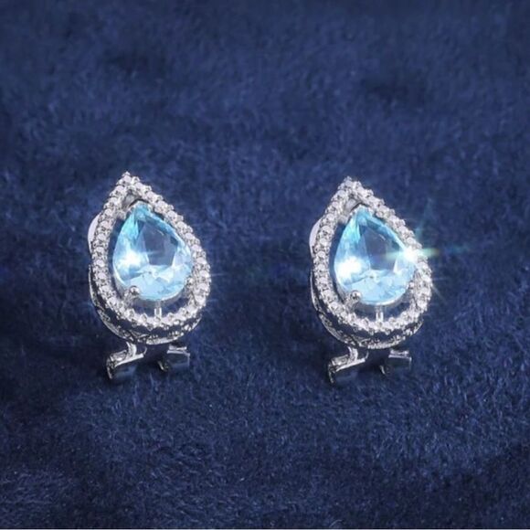 Blue Topaz Tear Drop hinge closure silver earrings - Picture 3 of 9